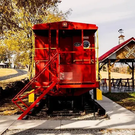 Bourbon Trail: Caboose On The Farm Villa Lawrenceburg Exterior photo