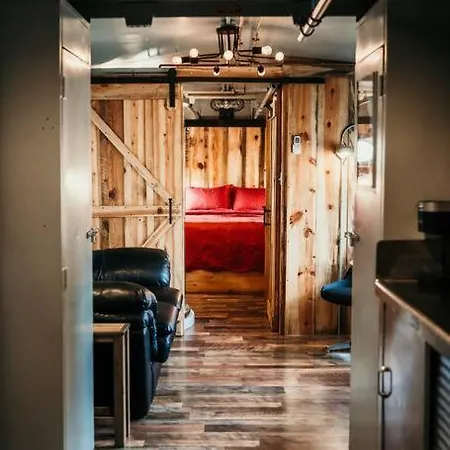Bourbon Trail: Caboose On The Farm Villa Lawrenceburg Exterior photo