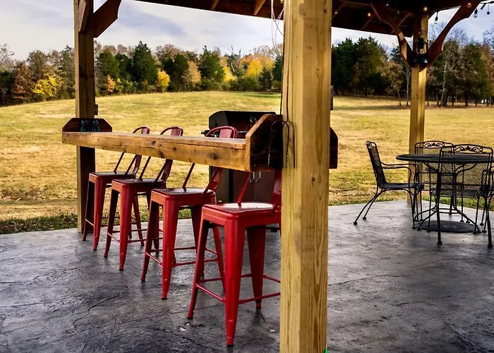 Bourbon Trail: Caboose On The Farm