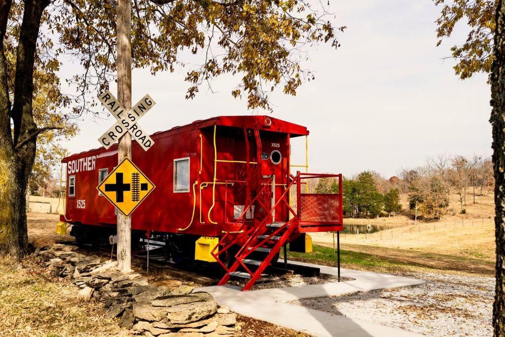 Bourbon Trail: Caboose On The Farm Lawrenceburg