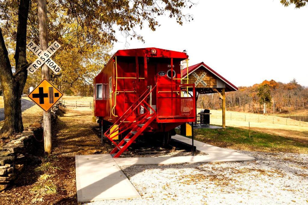 Hébergement de vacances Bourbon Trail: Caboose On The Farm *